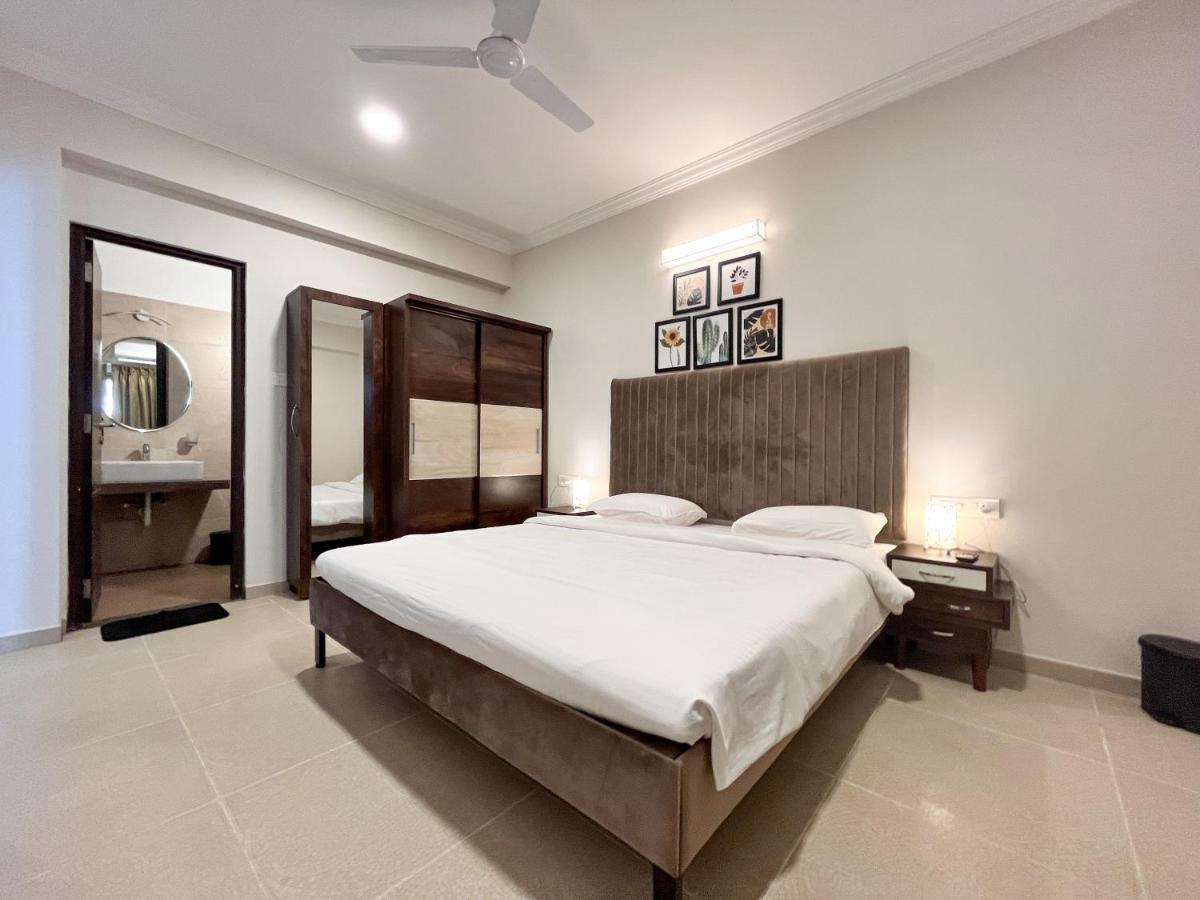 Acron Seawind Baga Arpora Apartment Calangute Bagian luar foto