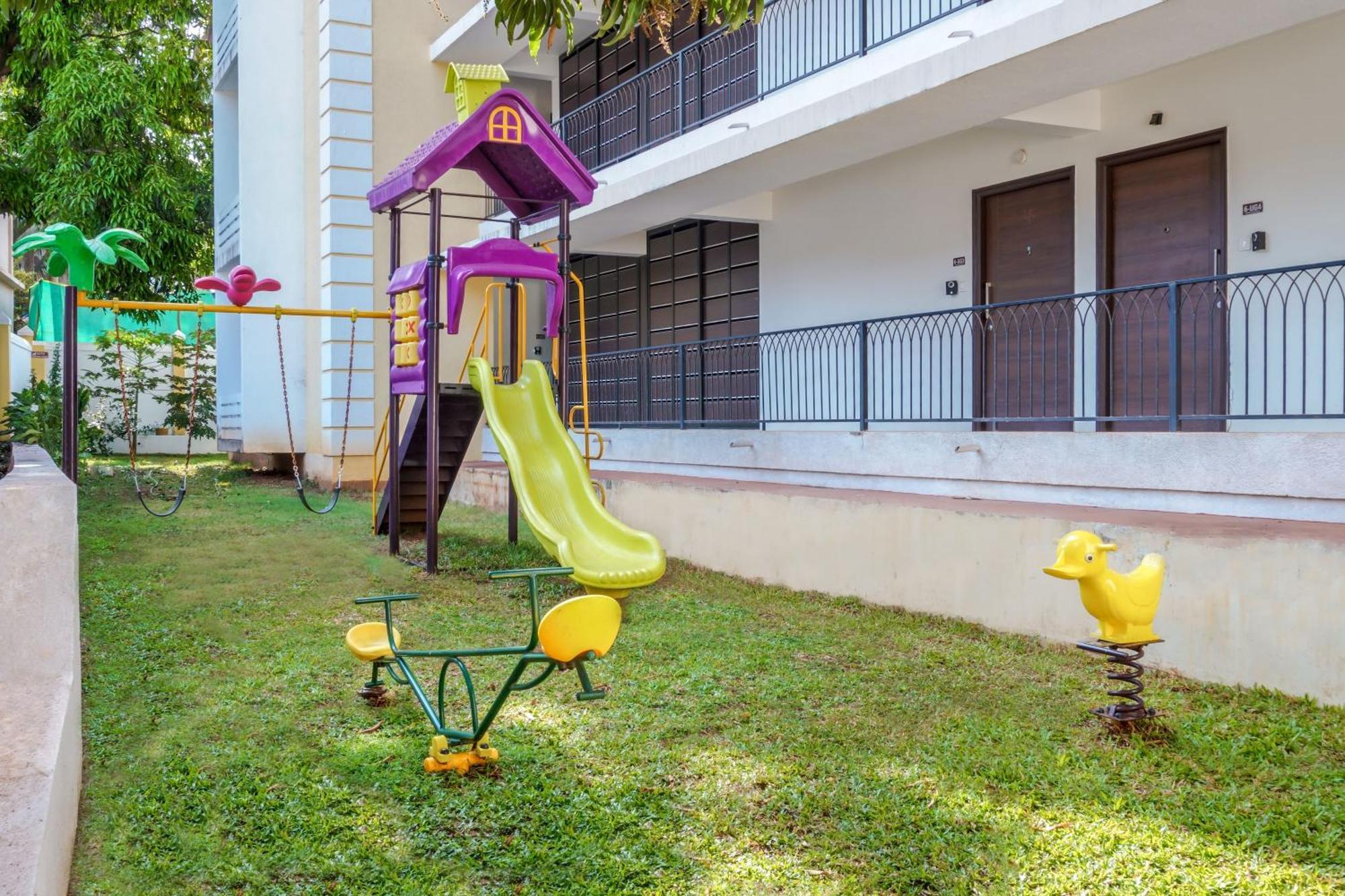 Acron Seawind Baga Arpora Apartment Calangute Bagian luar foto